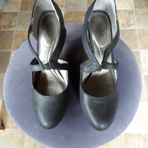 🎈MAKE OFFER🎈 👠Life Stride heels👠